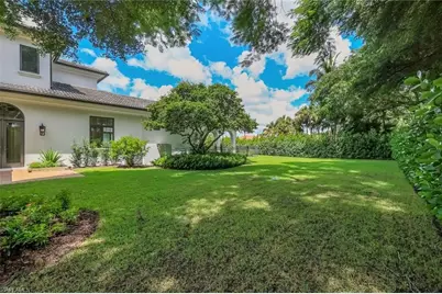 1609 Chinaberry Way, Naples, FL 34105 - Photo 31