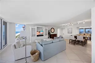 10691 Gulf Shore Dr, Naples, FL 34108 - Photo 13