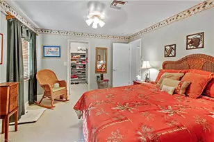 125 Pago Pago Dr E, Naples, FL 34113 - Photo 11
