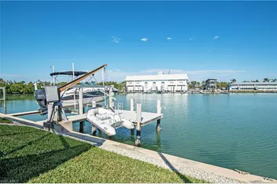 125 Pago Pago Dr E, Naples, FL 34113 - Photo 27