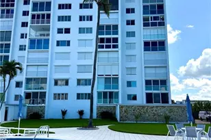 1717 Gulf Shore Blvd N, Naples, FL 34102 - Photo 5