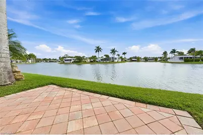 1055 Diamond Lake Cir, Naples, FL 34114 - Photo 27
