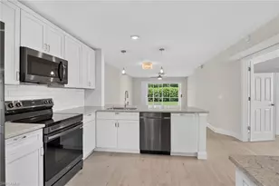 7707 Jewel Ln, Naples, FL 34109 - Photo 9