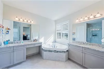 11546 Meadowrun Cir, Fort Myers, FL 33913 - Photo 19