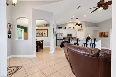 1727 SE 8th Ave, Cape Coral, FL 33990 - Photo 11