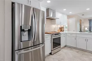 5121 Sunnybrook Ct, Cape Coral, FL 33904 - Photo 9