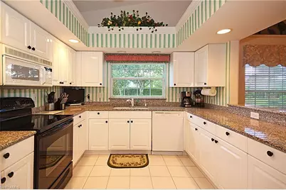 322 Melrose Pl #31, Naples, FL 34104 - Photo 3
