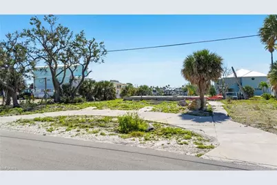 180 Donora Blvd, Fort Myers Beach, FL 33931 - Photo 13