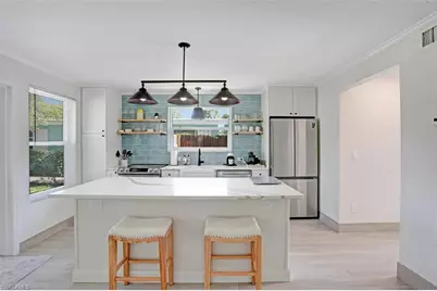 982 13th St N, Naples, FL 34102 - Photo 5