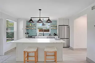 982 13th St N, Naples, FL 34102 - Photo 5