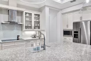 2534 Windward Ct, Naples, FL 34112 - Photo 9