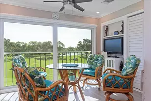 1051 Foxfire Ln, Naples, FL 34104 - Photo 17