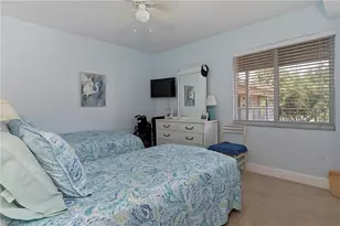 1051 Foxfire Ln, Naples, FL 34104 - Photo 21