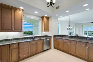 2748 Tiburon Blvd E, Naples, FL 34109 - Photo 9