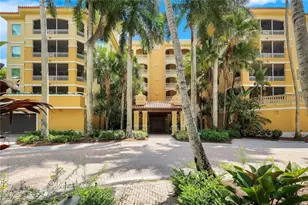 2748 Tiburon Blvd E, Naples, FL 34109 - Photo 7