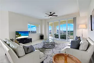 2748 Tiburon Blvd E, Naples, FL 34109 - Photo 13