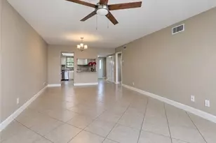 700 Valley Stream Dr, Naples, FL 34113 - Photo 5