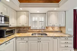 10691 Gulf Shore Dr, Naples, FL 34108 - Photo 9
