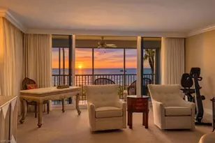 10691 Gulf Shore Dr, Naples, FL 34108 - Photo 27