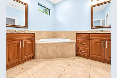 2735 12th Ave NE, Naples, FL 34120 - Photo 9