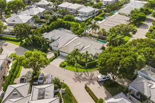 807 Rue Deville, Naples, FL 34108 - Photo 29