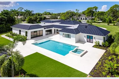620 Carica Rd, Naples, FL 34108 - Photo 3