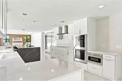620 Carica Rd, Naples, FL 34108 - Photo 9