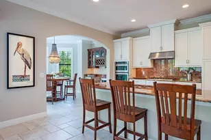 2550 Marquesa Royale Ln, Naples, FL 34109 - Photo 9