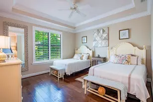 2550 Marquesa Royale Ln, Naples, FL 34109 - Photo 17