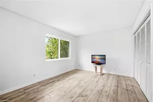 11 Bobolink Ct, Naples, FL 34105 - Photo 13