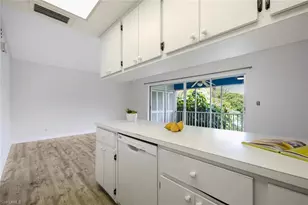 11 Bobolink Ct, Naples, FL 34105 - Photo 11