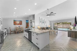 2467 Pinewoods Cir, Naples, FL 34105 - Photo 27