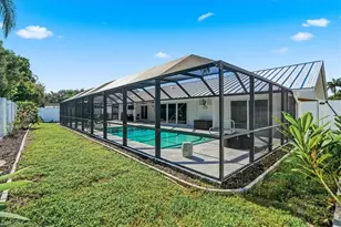 2467 Pinewoods Cir, Naples, FL 34105 - Photo 7