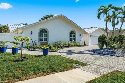 2467 Pine Woods Cir #3, Naples, FL 34105 - Photo 3