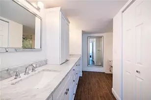 5633 Turtle Bay Dr, Naples, FL 34108 - Photo 7