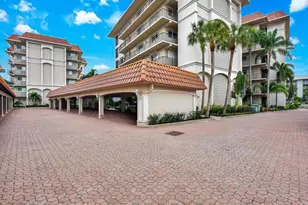 222 Harbour Dr, Naples, FL 34103 - Photo 37