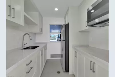 222 Harbour Dr #103, Naples, FL 34103 - Photo 33