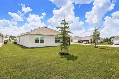 1237 Brumfield Xing, Fort Myers, FL 33905 - Photo 11