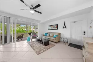 5633 Cove Cir, Naples, FL 34119 - Photo 3