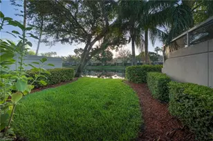 5633 Cove Cir, Naples, FL 34119 - Photo 37