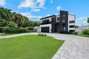 1230 10th Ave N, Naples, FL 34102 - Photo 5