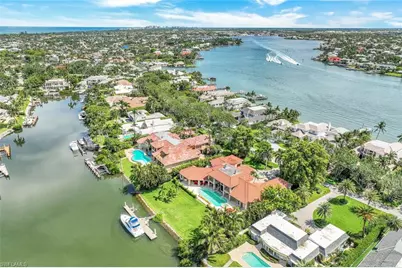 1030 Galleon Dr, Naples, FL 34102 - Photo 23