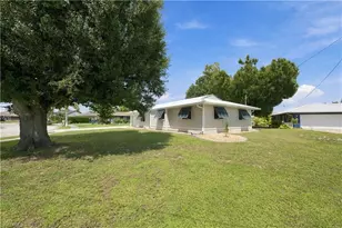 5990 Milne Cir, North Fort Myers, FL 33903 - Photo 29