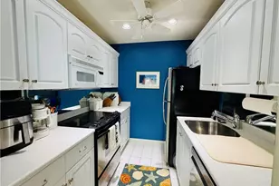 333 Harbour Dr, Naples, FL 34103 - Photo 5