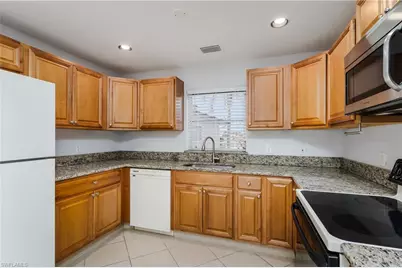 180 Cypress Way E #B212, Naples, FL 34110 - Photo 3