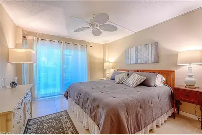 1300 Gulf Shore Blvd N #104, Naples, FL 34102 - Photo 15