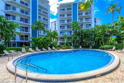 1300 Gulf Shore Blvd N #104, Naples, FL 34102 - Photo 9