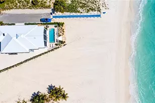 61 Mango St, Fort Myers Beach, FL 33931 - Photo 3