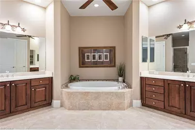 9284 Menaggio Ct #202, Naples, FL 34114 - Photo 17