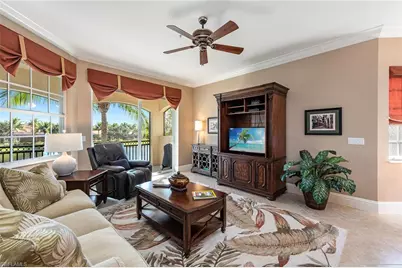 9284 Menaggio Ct #202, Naples, FL 34114 - Photo 7